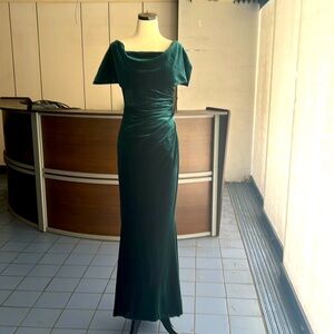Velvet Emerald Green Long Formal Gown -new with tags